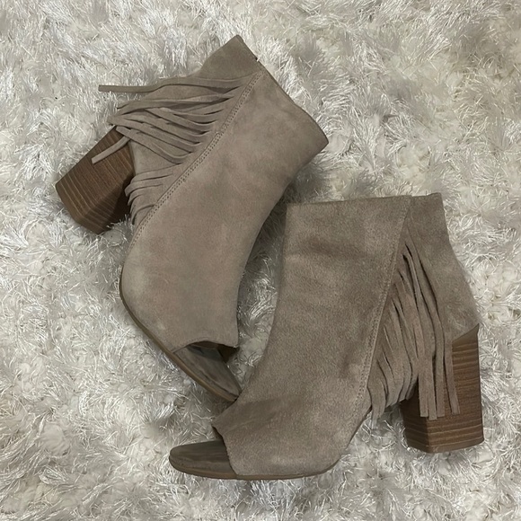 Kenneth Cole Reaction Suede Tan Open Toe Booties - Picture 1 of 11